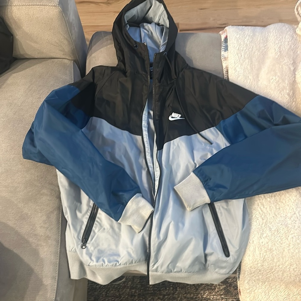 Nike running jacket Men’s small